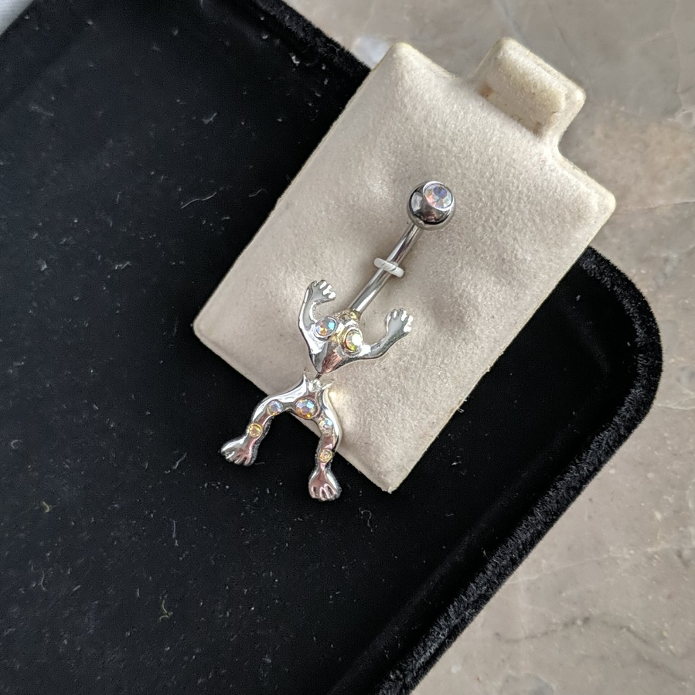 NWOT Frog belly Ring